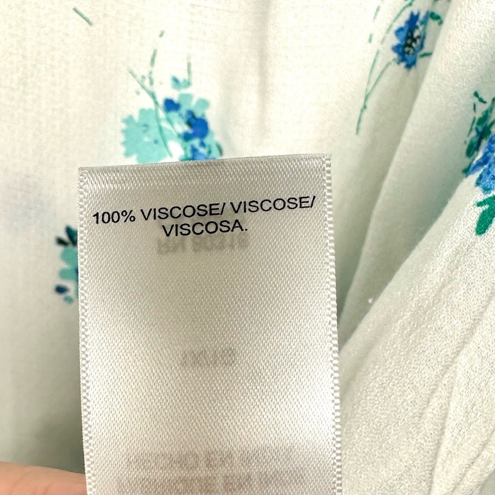 Lucky Brand Blue Green and White Relaxed Floral Tunic Top Size 1X - Picture 6 of 8